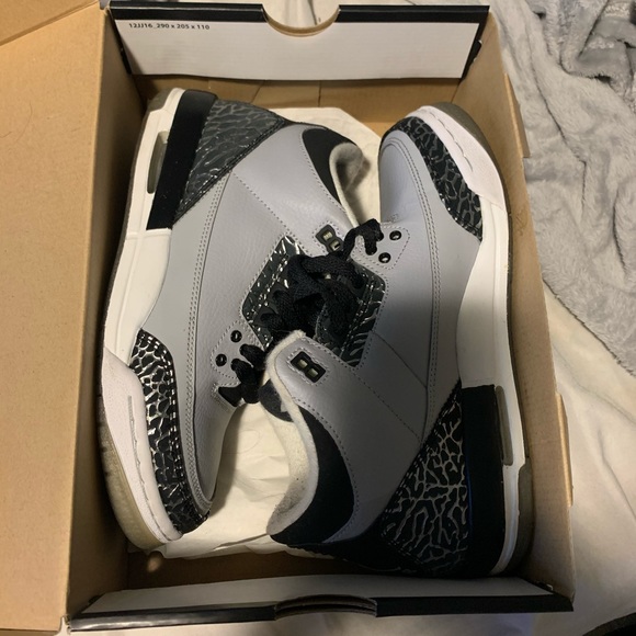 Air Jordan 3s retro wolf grey - Picture 2 of 8
